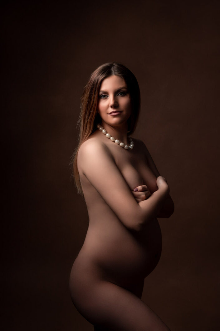 Sedinta foto de maternitate nud Bucuresti-Studio Foto maternitate premium Bucuresti-Sedinta foto gravida artistica bucuresti