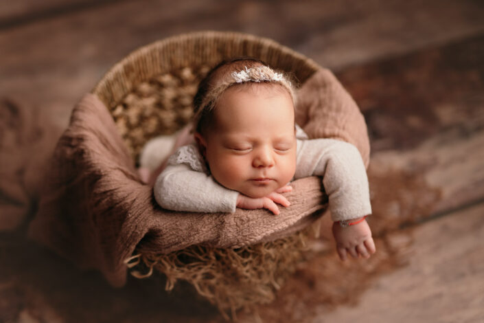 Fotografie de nou-nascut Bucuresti - Poze newborn Bucuresti